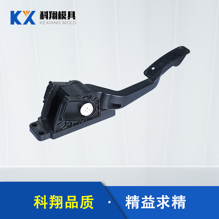 塑膠模具是什么？塑膠模具對比塑料模具有什么區(qū)別？